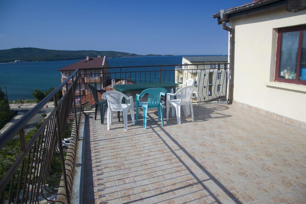 Paunovi Guest House Приморско Экстерьер фото